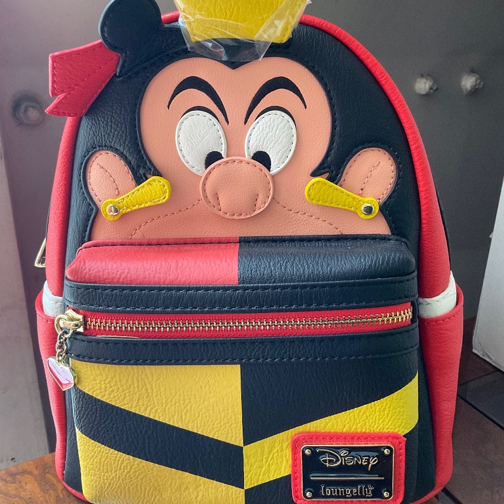 Disney Alice in wonderland / queen of hearts loungefly